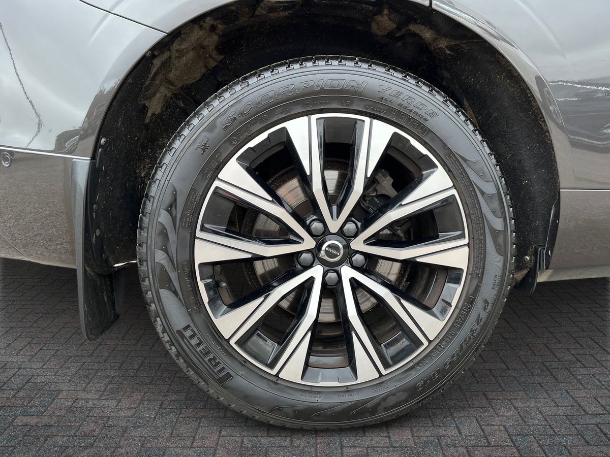 Volvo XC60 Photo 8