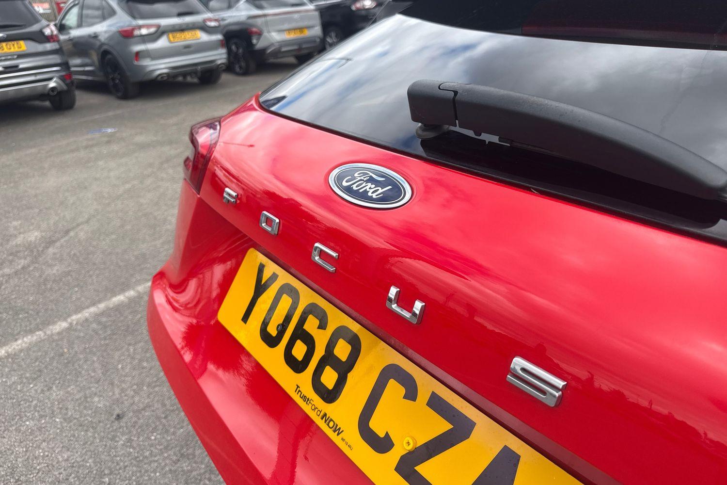 Ford FOCUS Photo 38