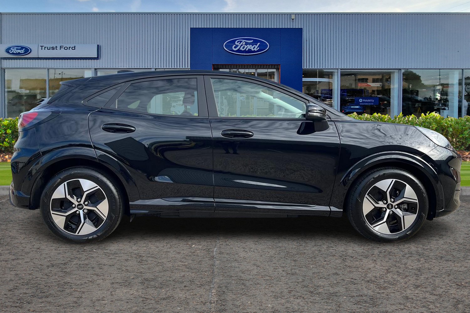 Ford Puma Gen-E Photo 2