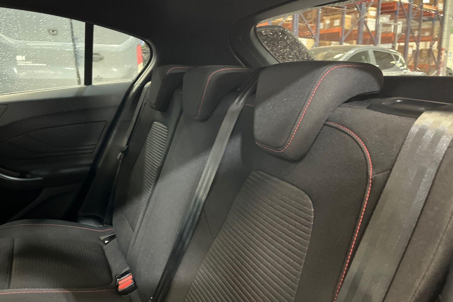 Ford FOCUS Photo 19