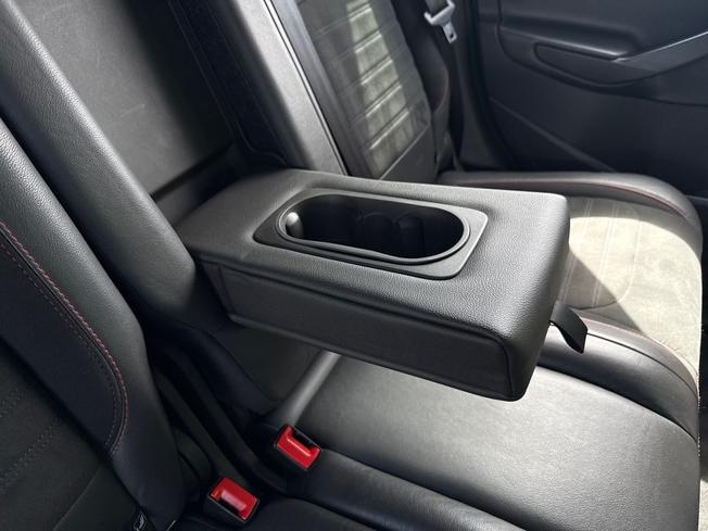 FORD Kuga Photo 36