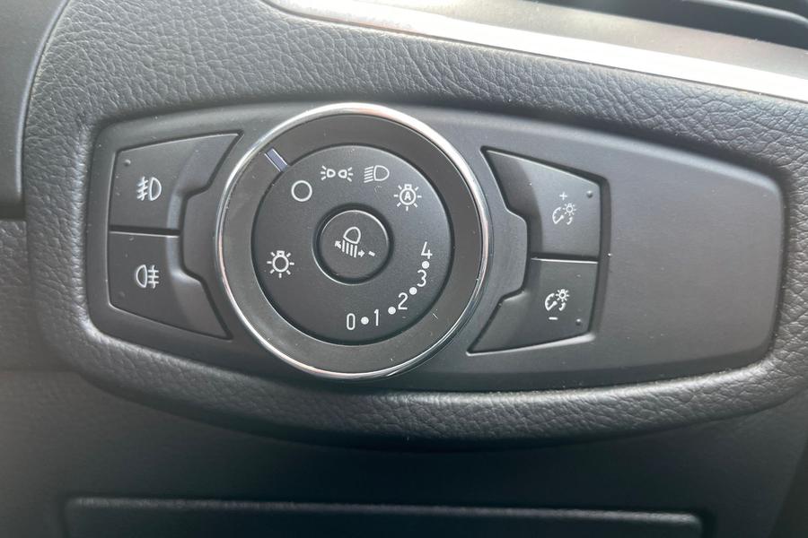 Ford Galaxy Photo autoimg-56dab91faf49aefa52732997556714468089736e.jpg