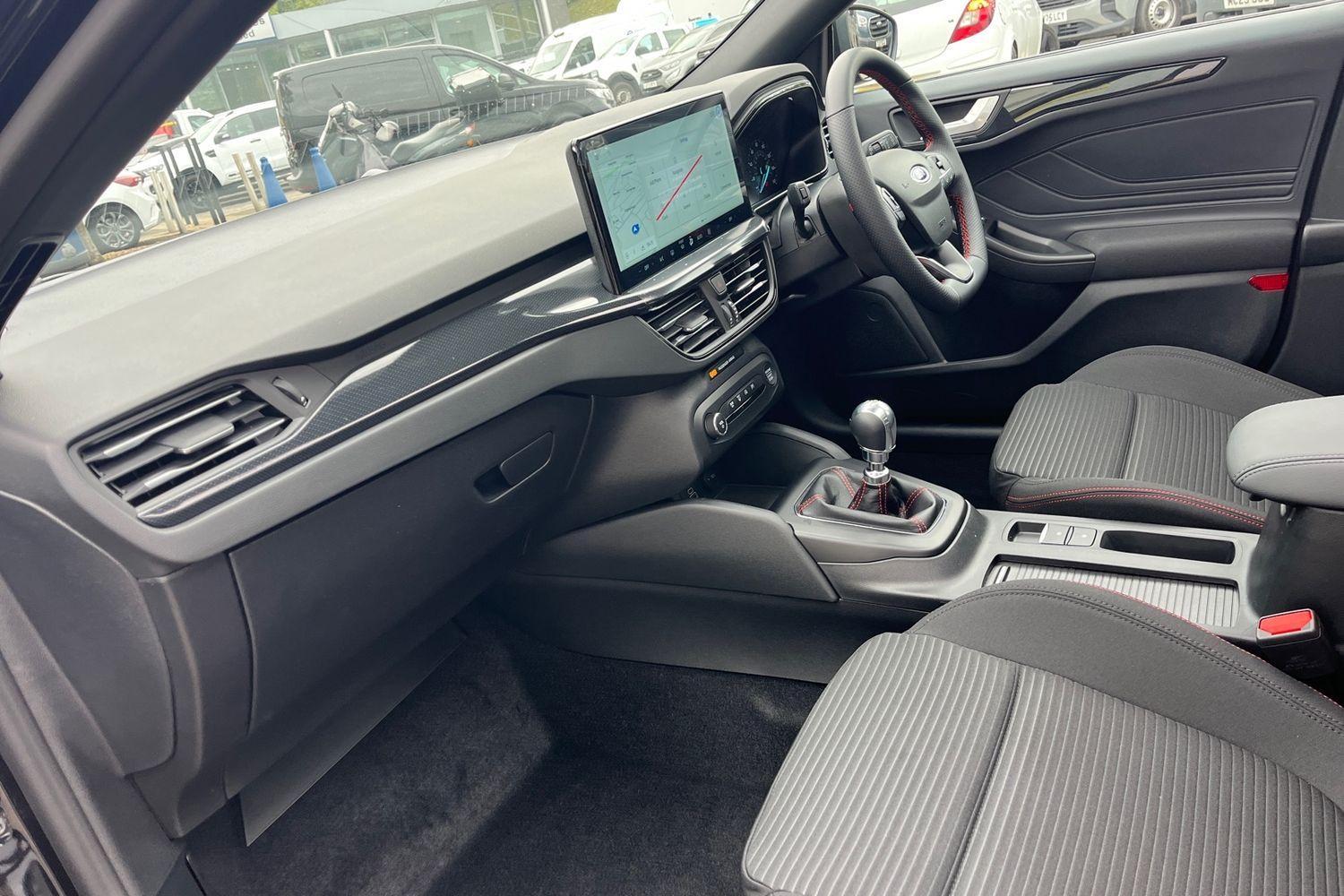 Ford Focus Photo 17