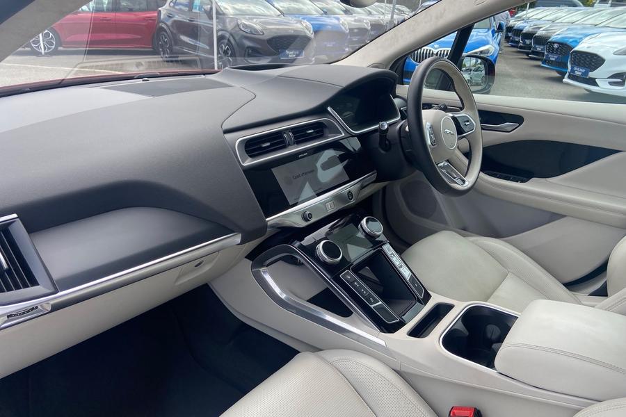 Jaguar I-PACE Photo autoimg-56dc1c6cf695340e7ce67dbfaa668175ee19f8d1.jpg