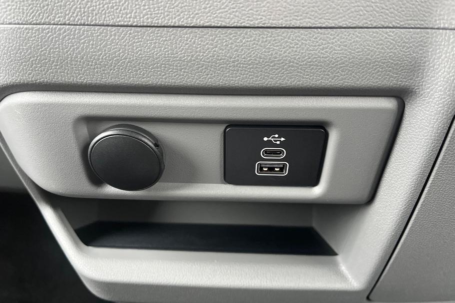 Used Ford E-TOURNEO CUSTOM LD25KOF 25