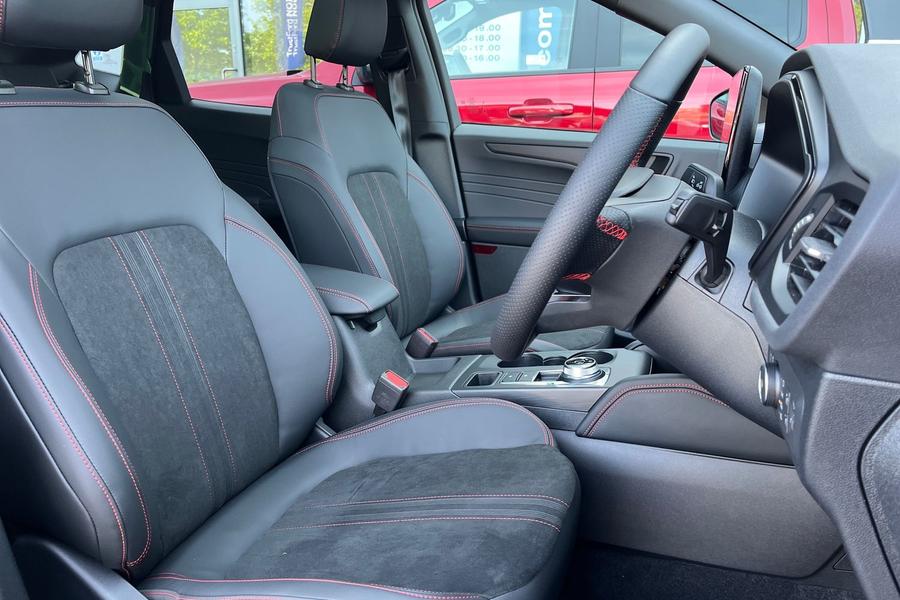 Ford KUGA Photo autoimg-56e03bfcf7d71a64c4334348377a11188454b8b3.jpg