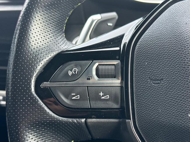 PEUGEOT 2008 Photo 16