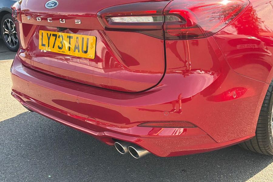Ford FOCUS Photo autoimg-56e0c4ab9575eea35c845177d914c841f5135d58.jpg
