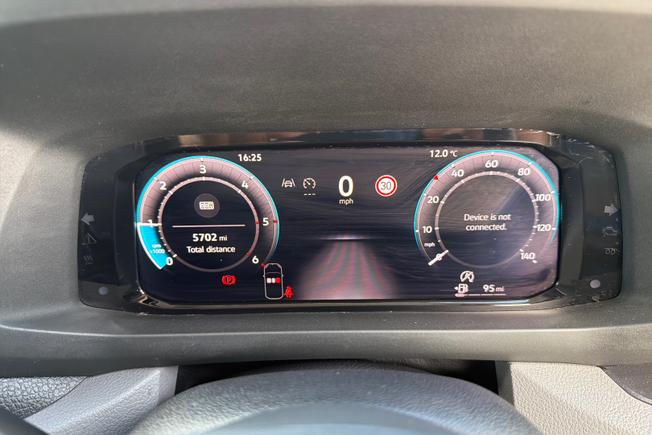 VOLKSWAGEN Crafter Photo 15