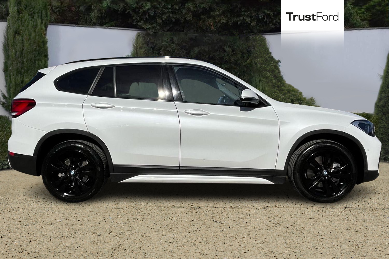 BMW X1 Photo 2
