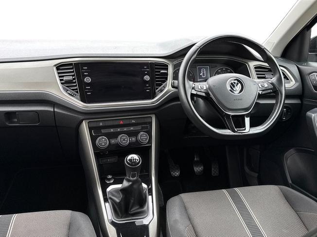 VOLKSWAGEN T-Roc Photo 11