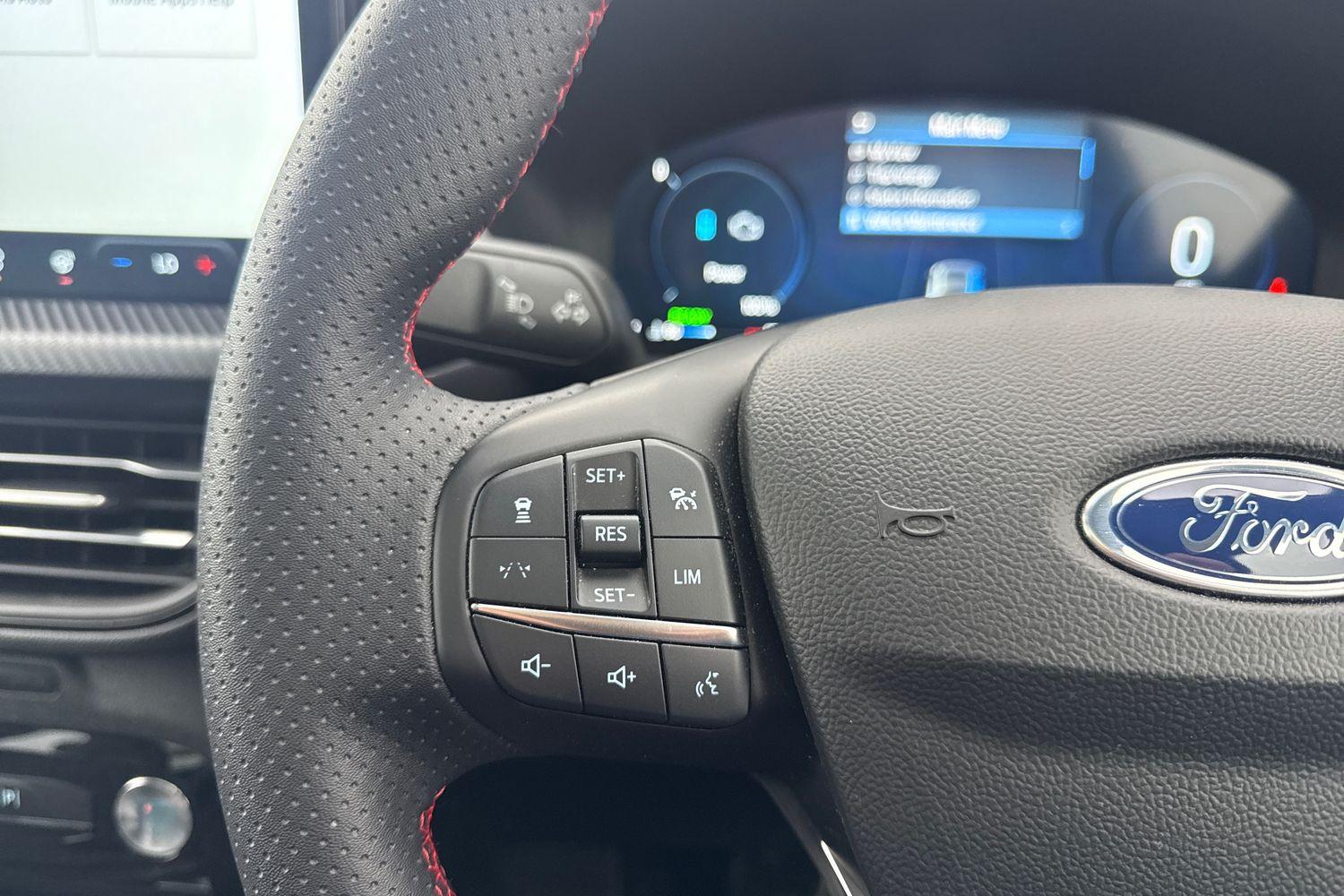 Ford KUGA Photo 31