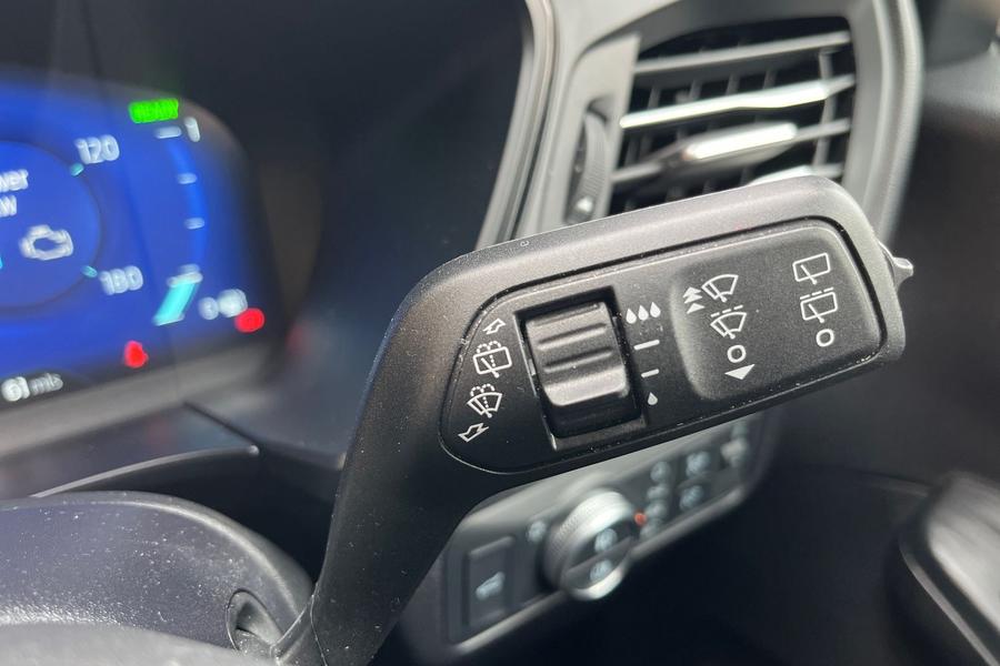 Ford KUGA Photo autoimg-56e722eec5dcec9ad12c5036a779bf3b4bdfcbdd.jpg