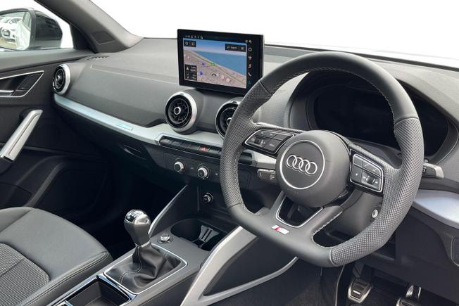 AUDI Q2 Photo 6
