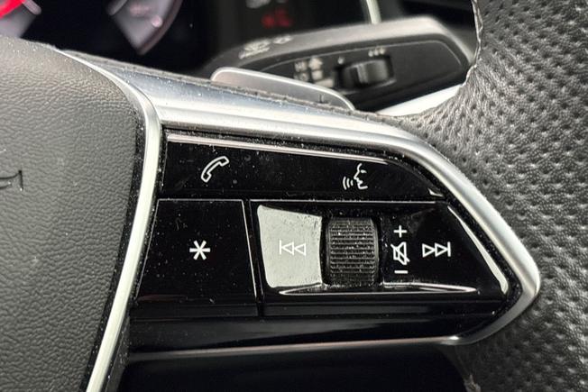 AUDI A6 Saloon Photo 17