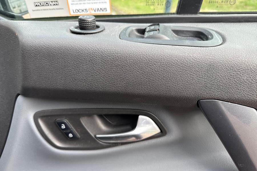 Ford Transit Custom Photo autoimg-56edab7c41125a0ba5fc17796e2bbf768a7fdd25.jpg