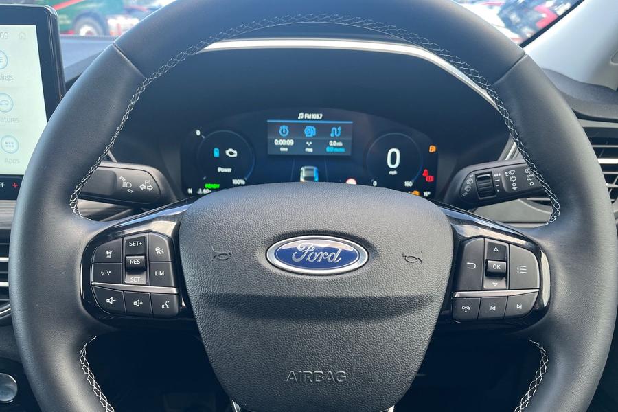 Ford KUGA Photo autoimg-56f3cebd46b1f8f957e78cd474bae66d54e3556c.jpg