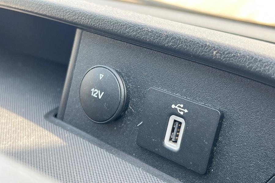 Ford TRANSIT CUSTOM Photo autoimg-56f577d0ecc1ab551d565d19d067e075ee5c76d3.jpg