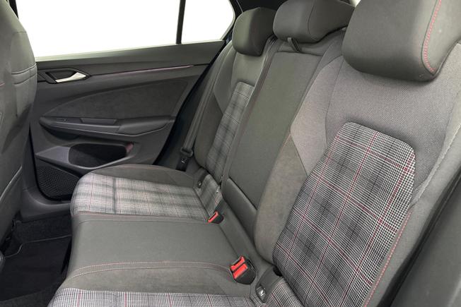 VOLKSWAGEN Golf Photo 9
