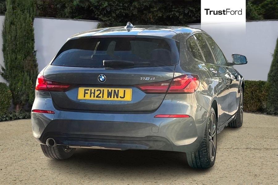 BMW 1 SERIES Photo autoimg-56fbaf43b04fb9fac6014f694eaf23ed7ae06d91.jpg