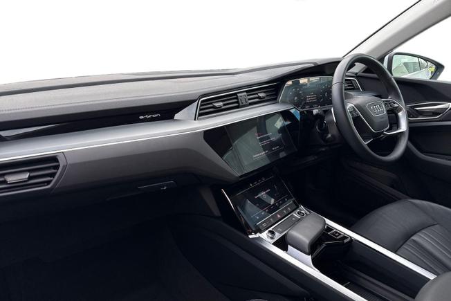 Audi Q8 Photo 2