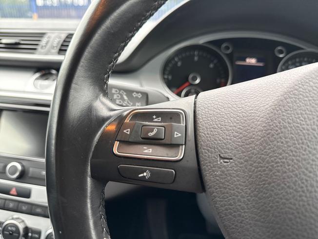 VOLKSWAGEN CC Photo 16