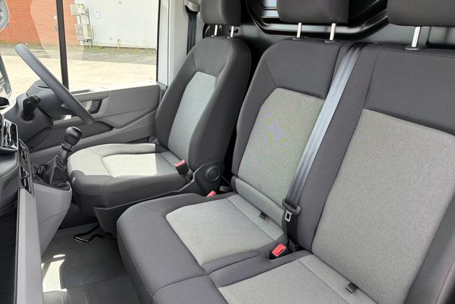 VOLKSWAGEN Crafter Photo 46
