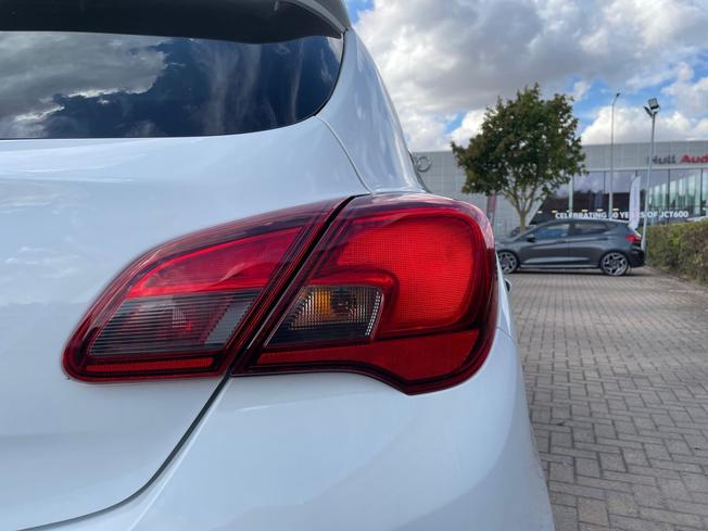VAUXHALL Corsa Photo 18