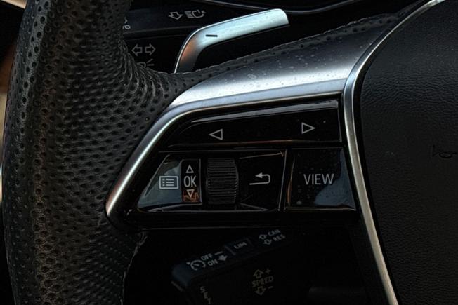 AUDI A6 Photo 16