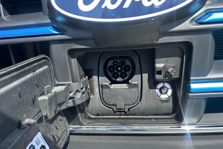 Used Ford E-TRANSIT MJ75CVE 40