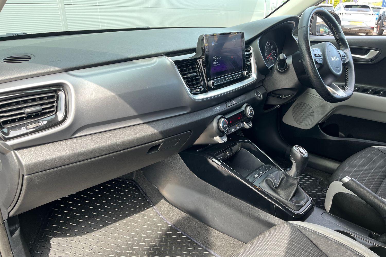 Kia STONIC Photo 17
