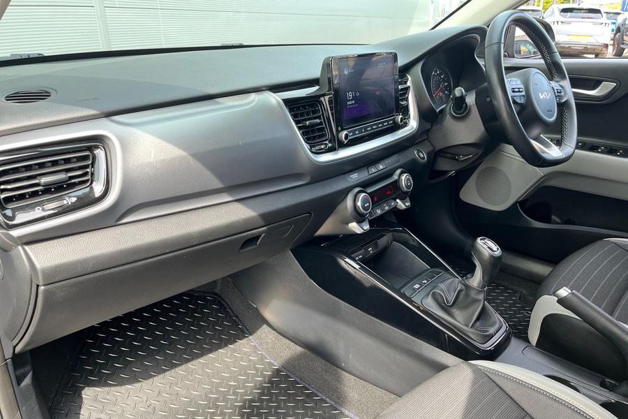 Kia STONIC Photo autoimg-5702fe277b1689287e6513fc08b74b1a678195c1.jpg