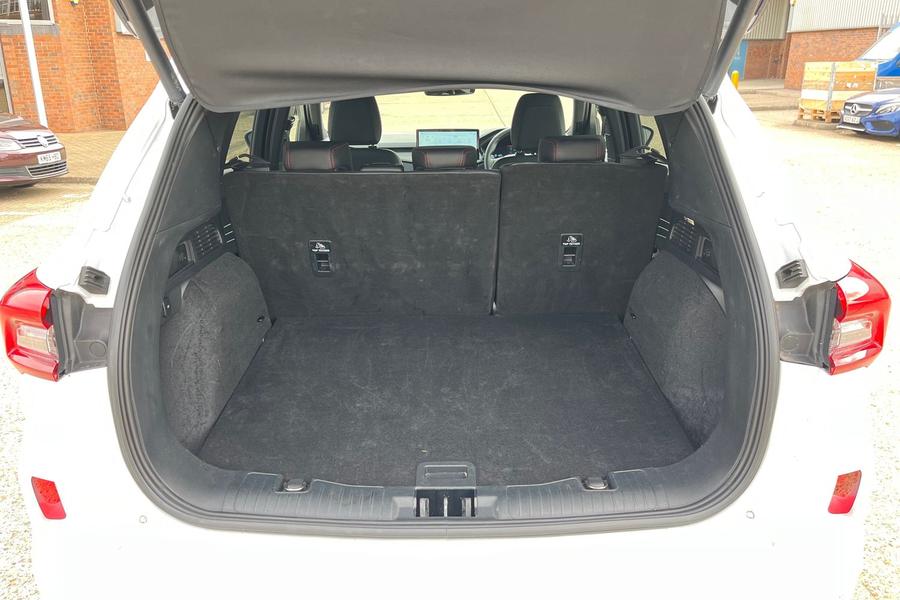 Ford Kuga Photo autoimg-57044440d10f6c607b3c76dfef4d81bfbf073144.jpg