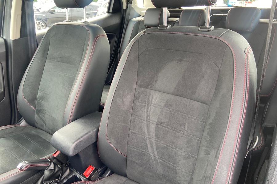 Ford ECOSPORT Photo autoimg-5706dfb97701703673f184310a26acae28310868.jpg