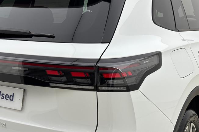 VOLKSWAGEN Tiguan Photo 18