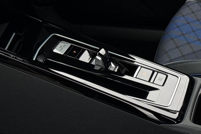 Volkswagen Golf Photo 42