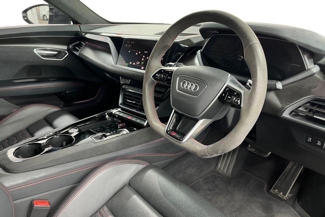 AUDI Rs E-Tron Gt Photo 6