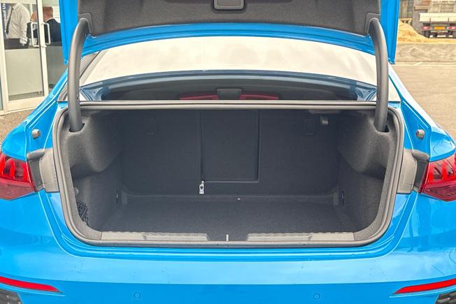 AUDI S3 Photo 12
