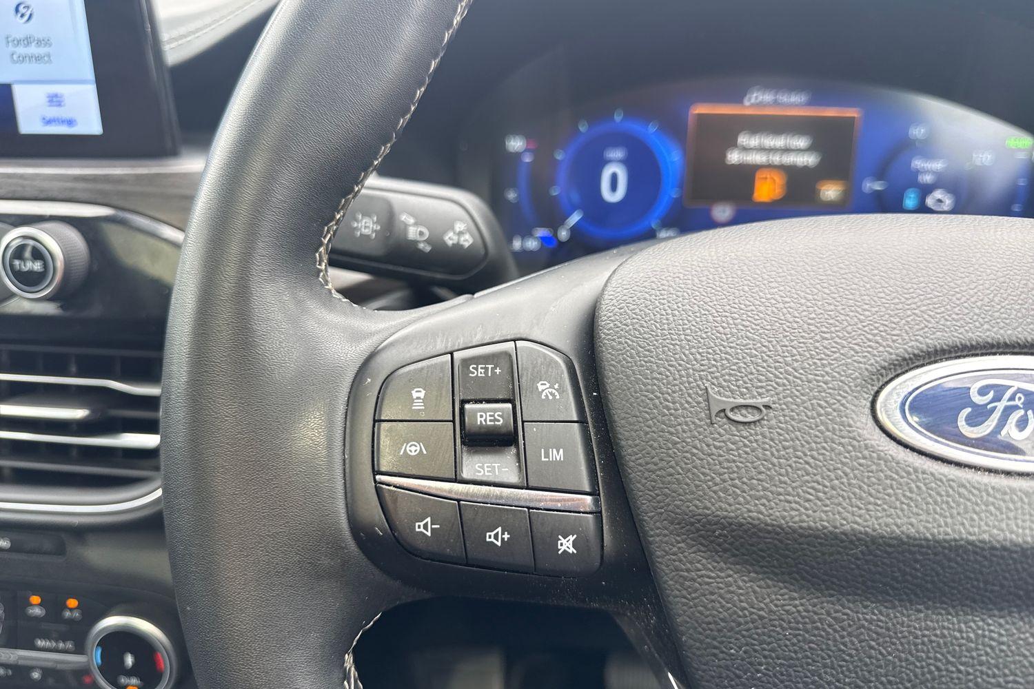 Ford KUGA Photo 38