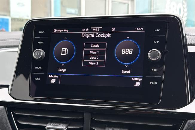 VOLKSWAGEN T-Roc Photo 33