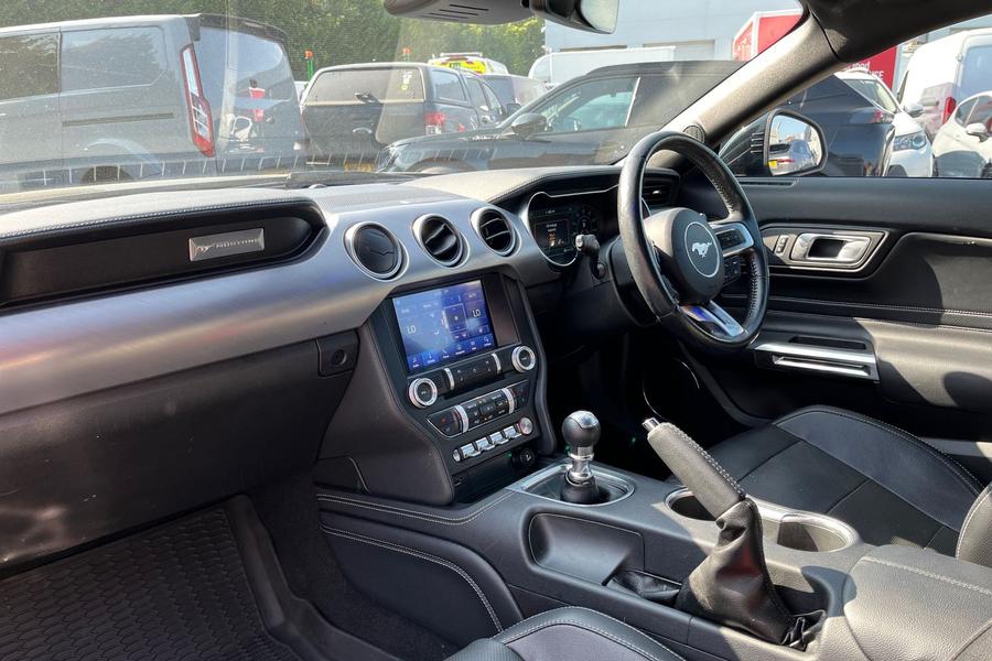 Ford MUSTANG Photo autoimg-571bf636a4d91cf37834501903c69a93c64a02c5.jpg