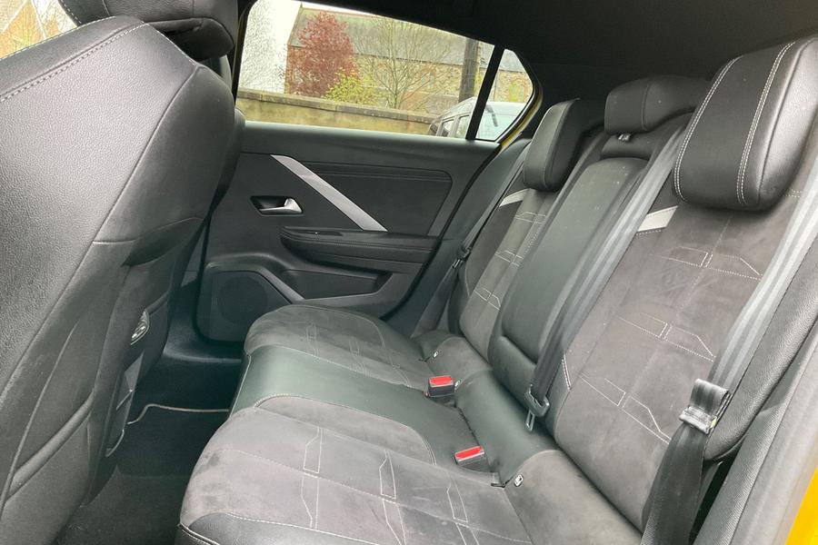 Vauxhall ASTRA Photo autoimg-571c5c4b404d6e876d1d12e6eb961076f4ce58dc.jpg