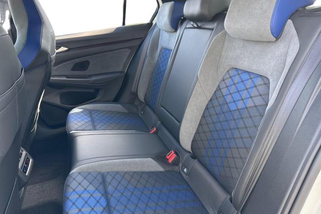 VOLKSWAGEN Golf Photo 9