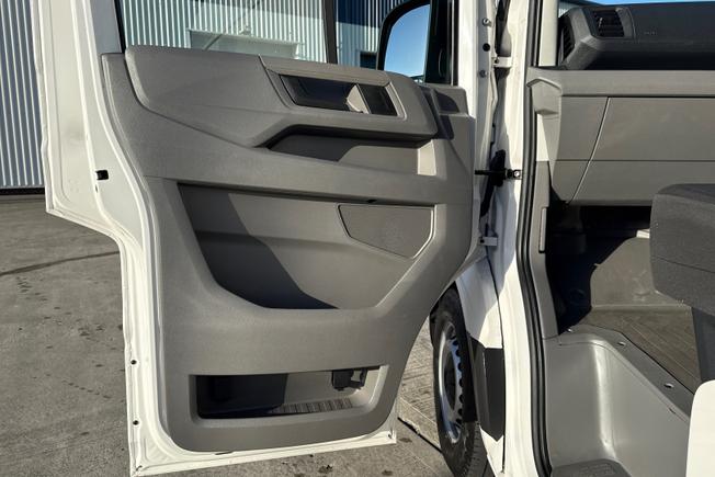 VOLKSWAGEN Crafter Photo 49