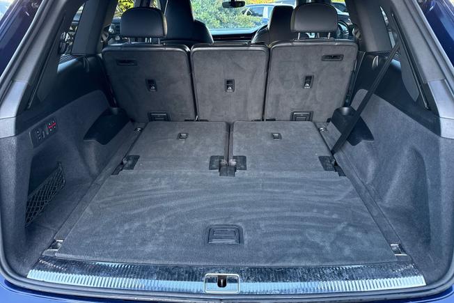 AUDI Sq7 Photo 12