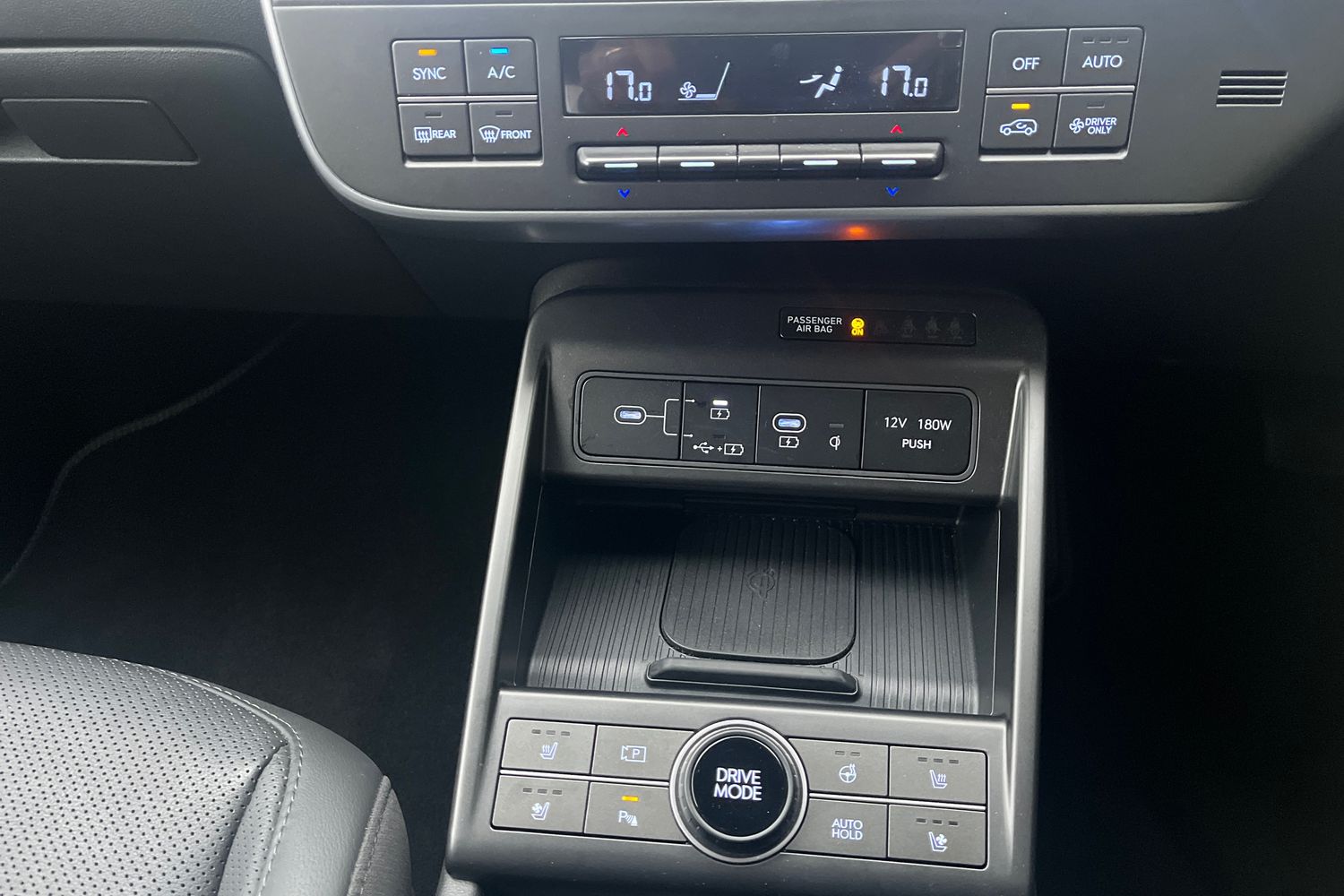 Hyundai KONA Photo 29
