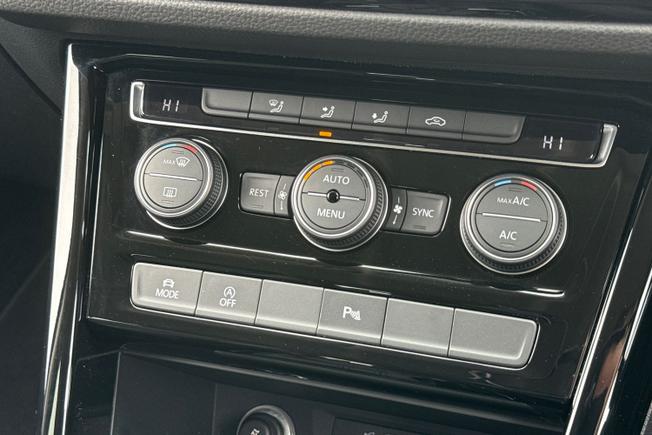 VOLKSWAGEN Touran Photo 36