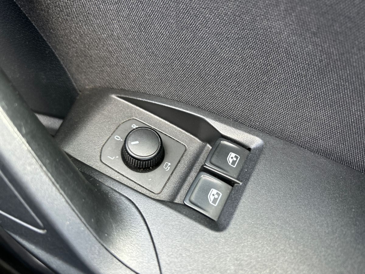 SEAT Ibiza Photo 29