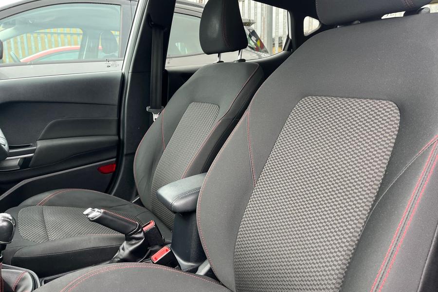 Ford FIESTA Photo autoimg-572c35b5ddc1c9c8ce5f85df04768affc33c259d.jpg