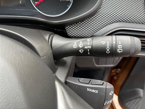 Dacia SANDERO STEPWAY Photo autoimg-572eb8b327f9ddc2b032039c48e0509f495f3f2f.jpg